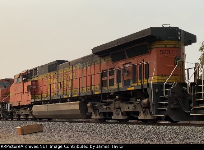 BNSF 5231